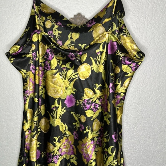 Silhouettes Floral Slip Dress 1X - Picture 6 of 9